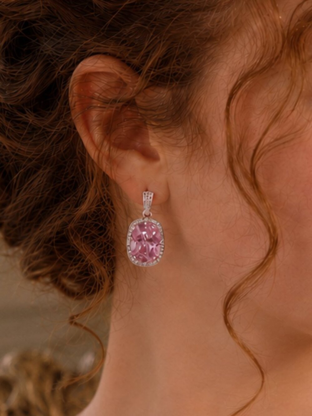 Pink cubic zirconium pendant earrings in EUC